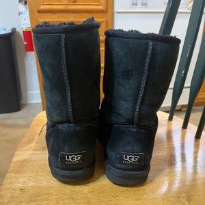 Women’s Short Classic Ugg